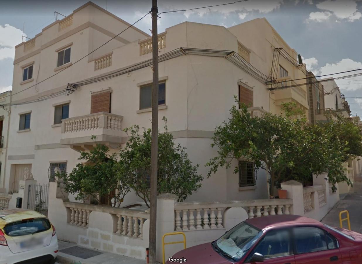 Corner Townhouse 1Km From University Msida Exterior photo